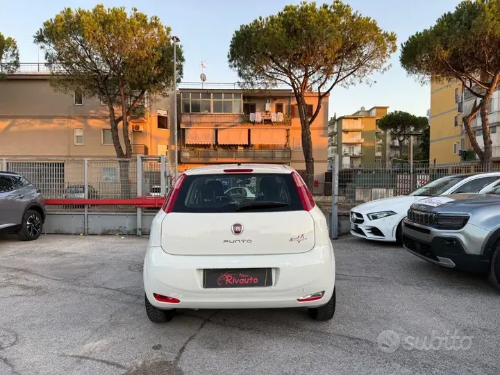 Fiat Punto 2015 photo 5