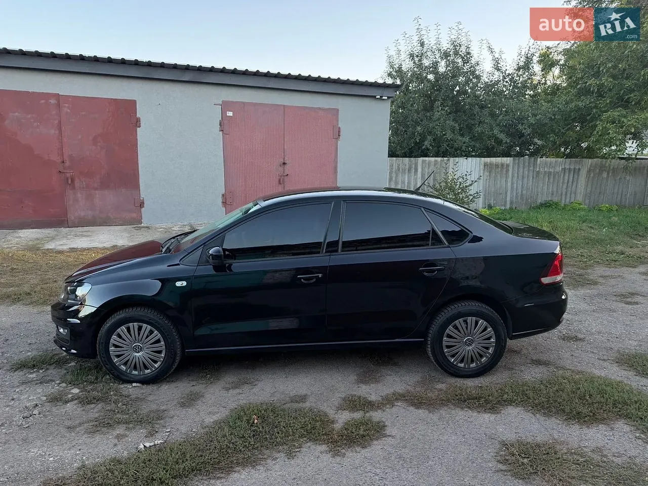 Volkswagen Polo 2016 photo 2