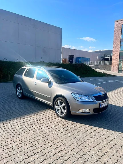 Skoda Octavia 2011 photo 4