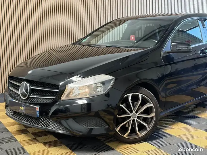 Mercedes-Benz A-Class 2013 photo 2