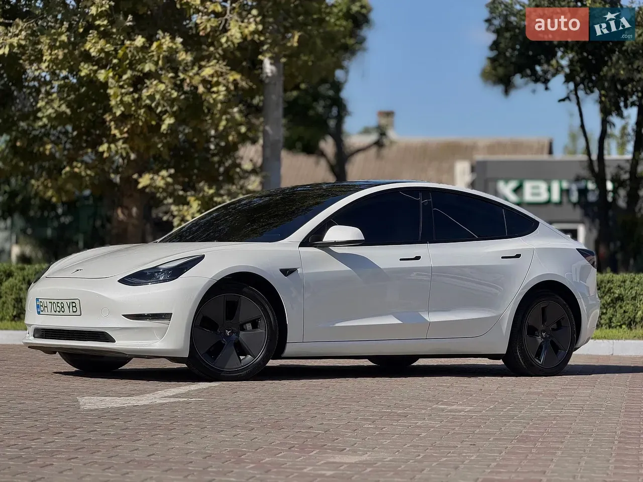 Tesla Model 3 2023 photo 5