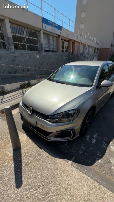 Volkswagen Golf 2018 photo 2