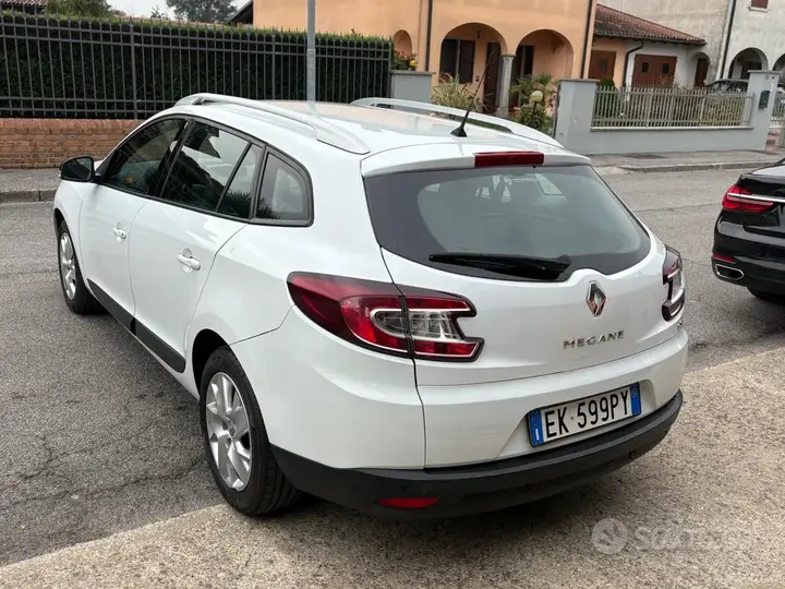 Renault Megane 2012 photo 4