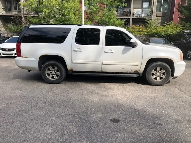 GMC Yukon Xl 2011 photo 4