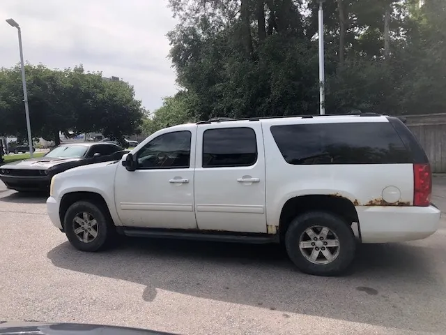 GMC Yukon Xl 2011 photo 5
