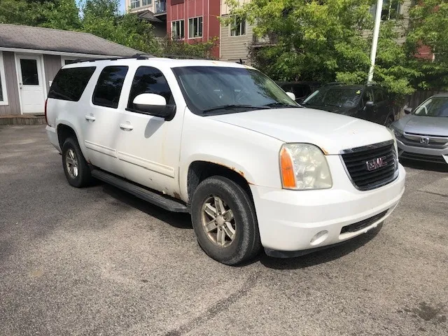 GMC Yukon Xl 2011 photo 3