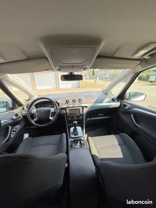 Ford S-Max 2012 photo 3