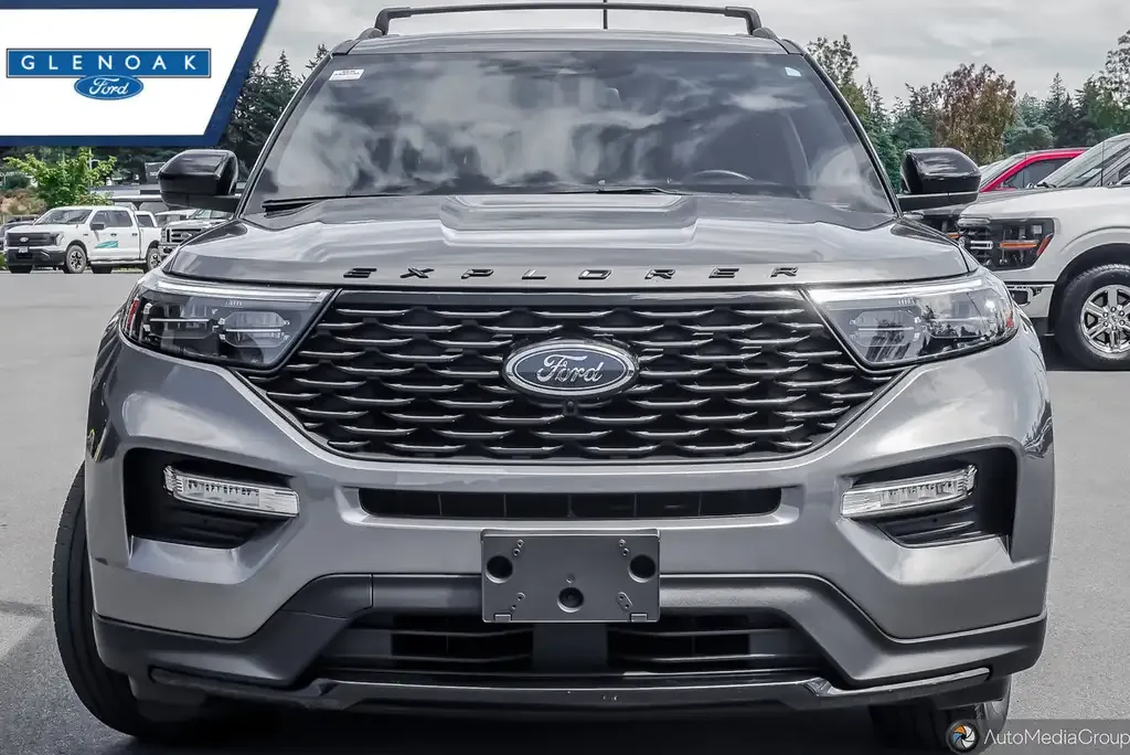 Ford Explorer 2022 photo 2