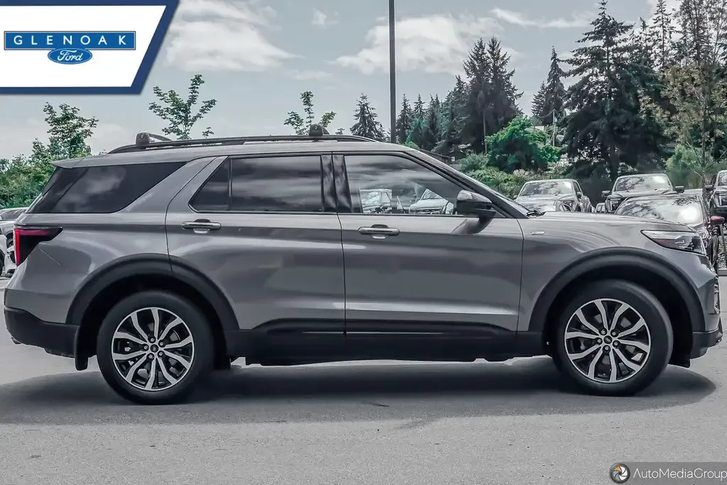 Ford Explorer 2022 photo 4