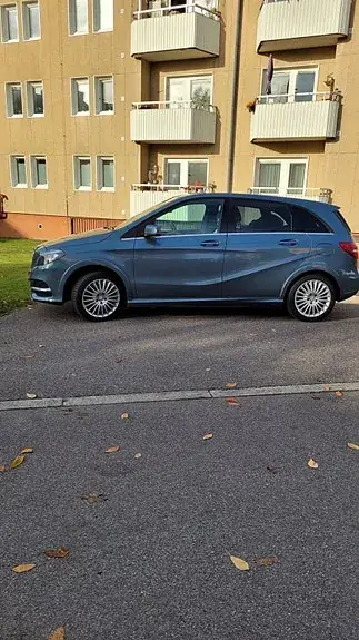 Mercedes-Benz B 200 2015 photo 5