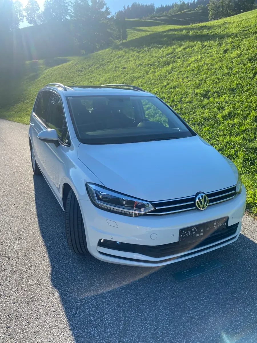 Volkswagen Touran 2019 photo 3
