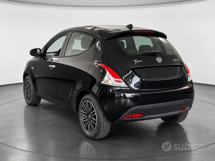 Lancia Ypsilon 2023 photo 2