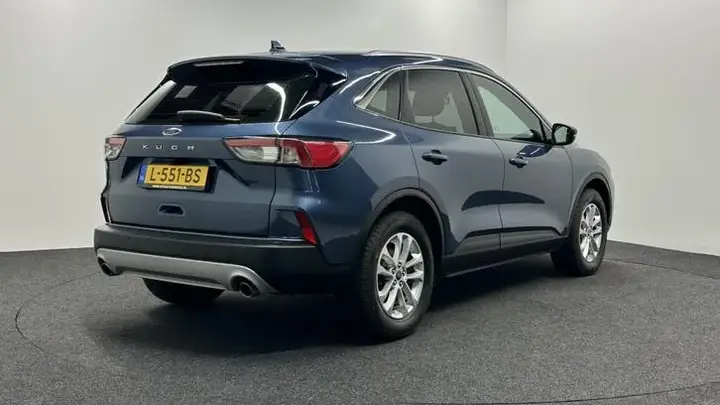 Ford Kuga 2021 photo 3