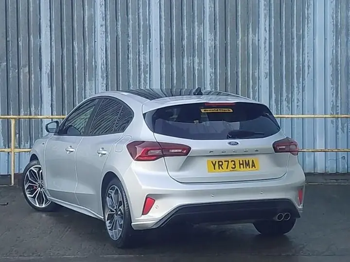 Ford Focus 2023 photo 2