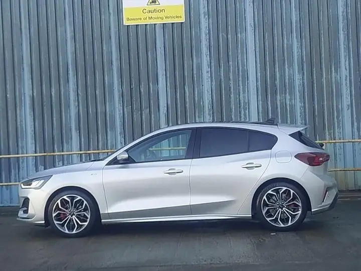 Ford Focus 2023 photo 4