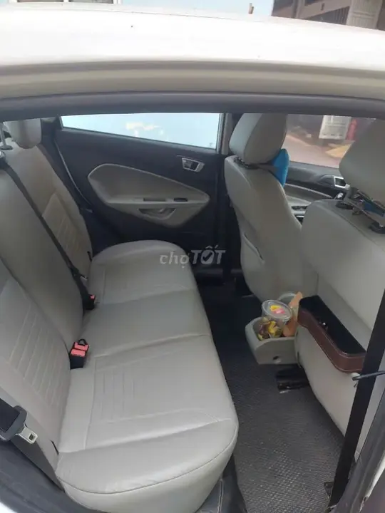 Ford Fiesta 2015 photo 4