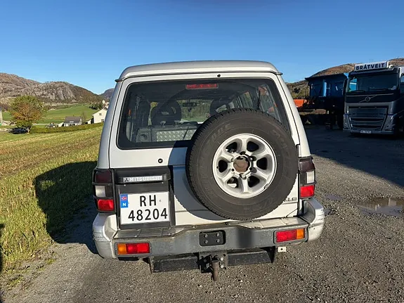 Mitsubishi Pajero 2000 photo 5