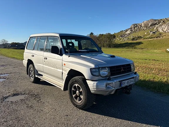 Mitsubishi Pajero 2000 photo 3