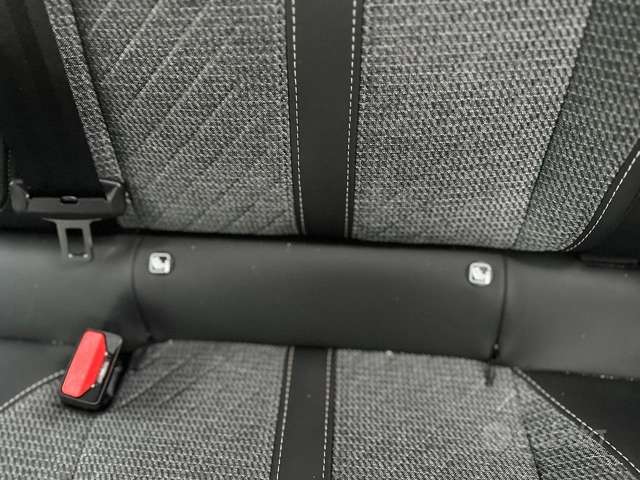 Peugeot 208 2025 photo 5