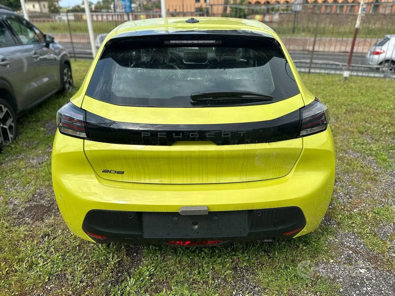 Peugeot 208 2025 photo 2