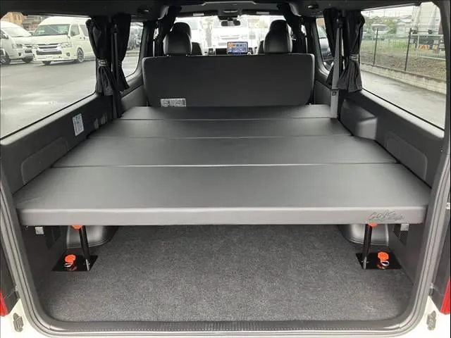 Toyota Hiace 2020 photo 4