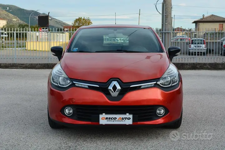Renault Clio 2013 photo 2