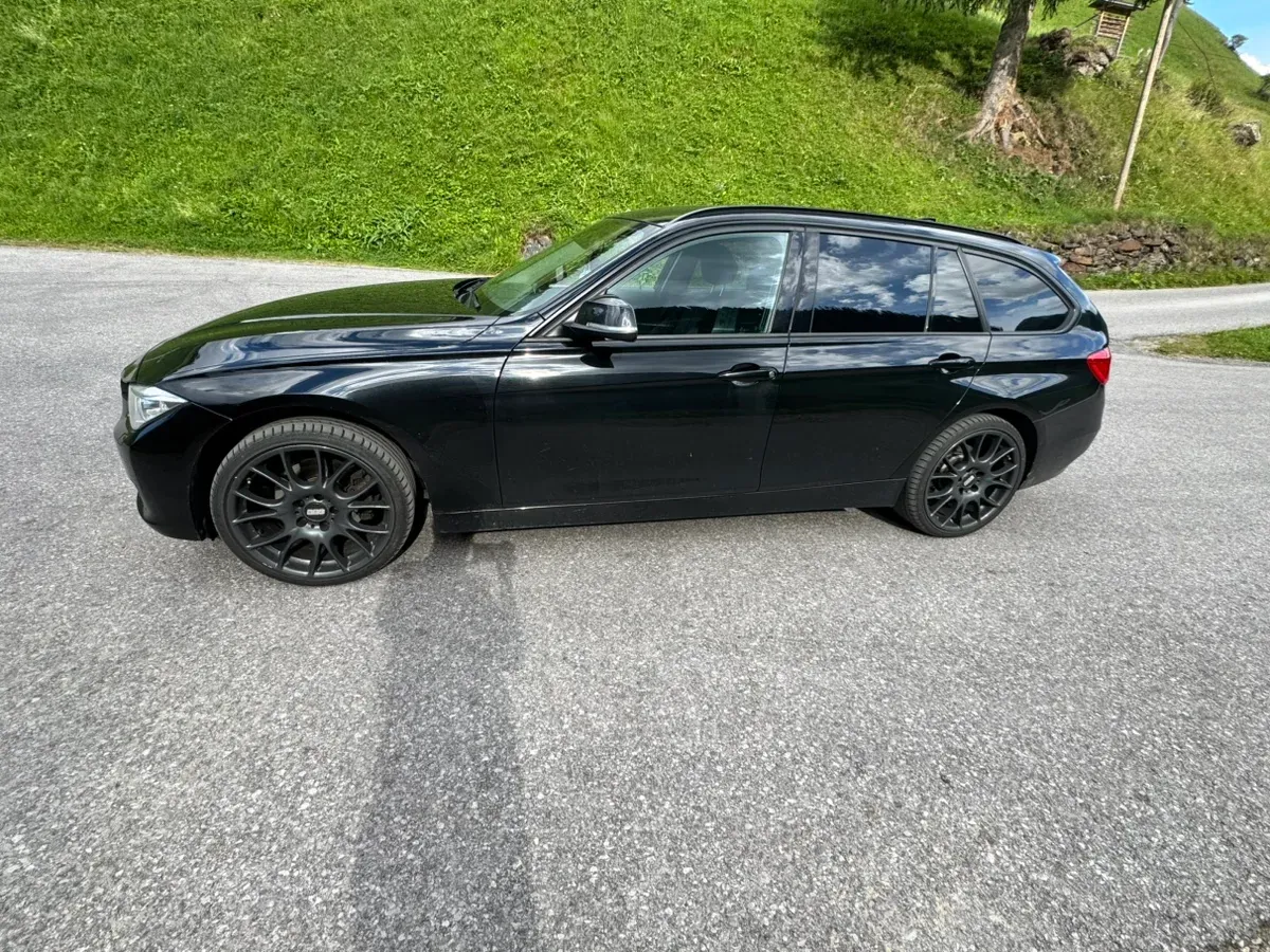 BMW 3 Series 2013 photo 3