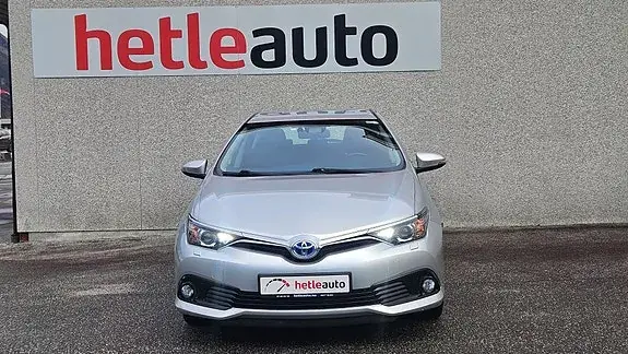 Toyota Auris 2016 photo 2