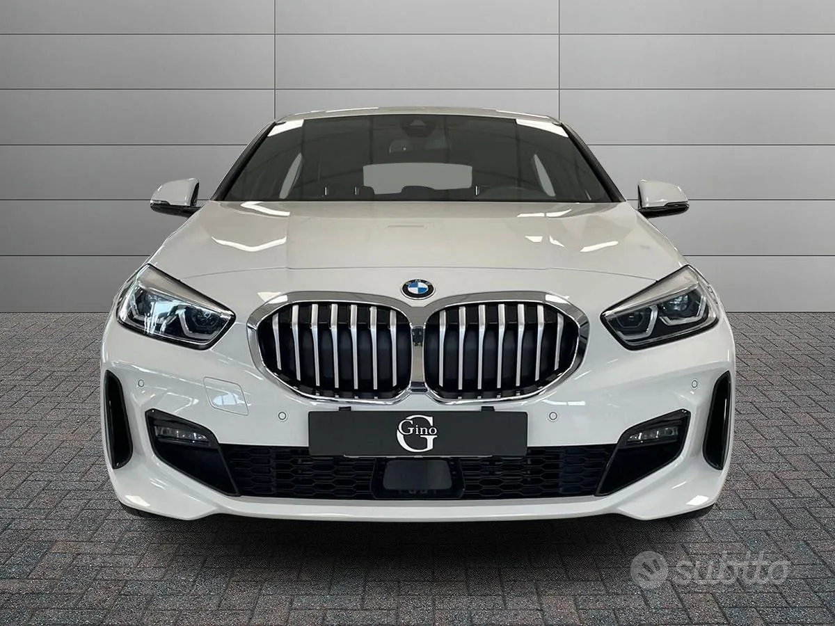 BMW 116D 2024 photo 4