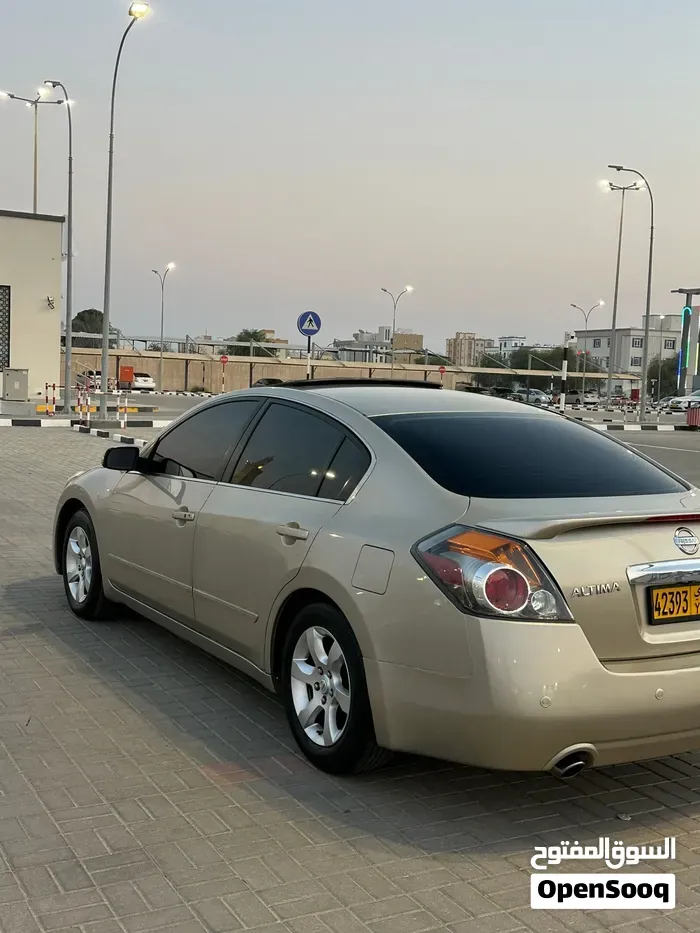Nissan Altima 2010 photo 4
