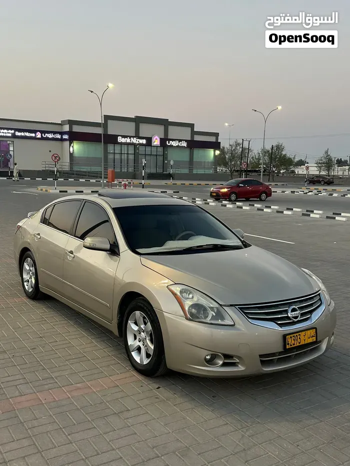 Nissan Altima 2010 photo 2
