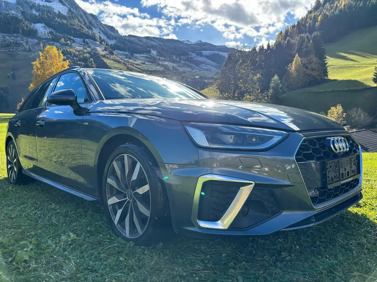 Audi A4 Avant 2021 photo 2