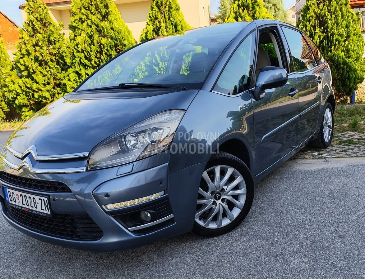 Citroen C4 Picasso 2011 photo 2
