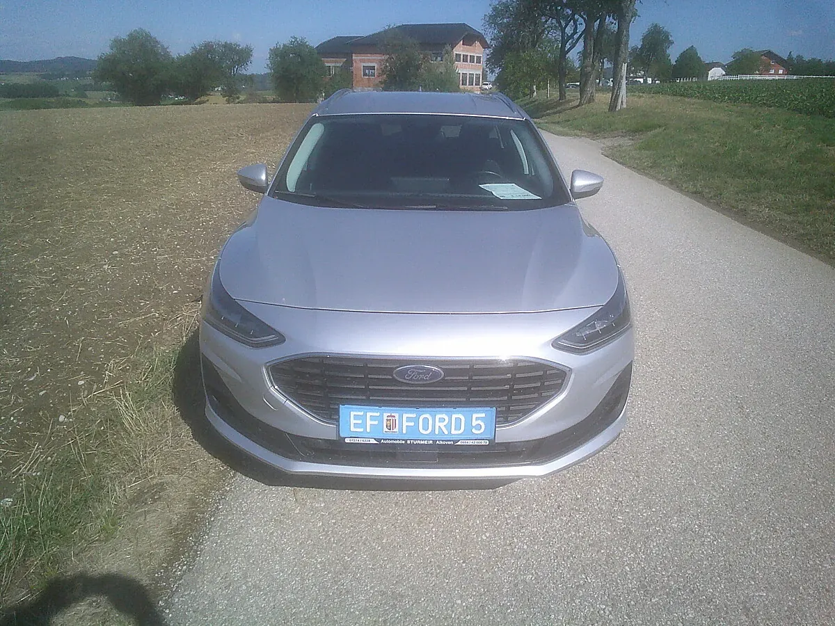 Ford Focus 2022 photo 2