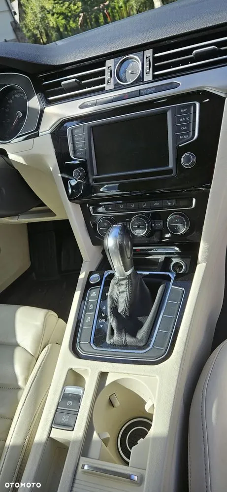 Volkswagen Passat 2015 photo 2