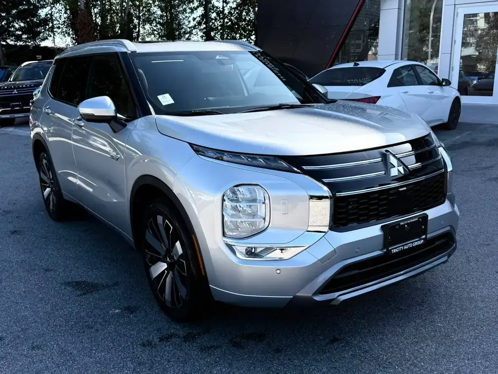 Mitsubishi Outlander 2026 photo 4