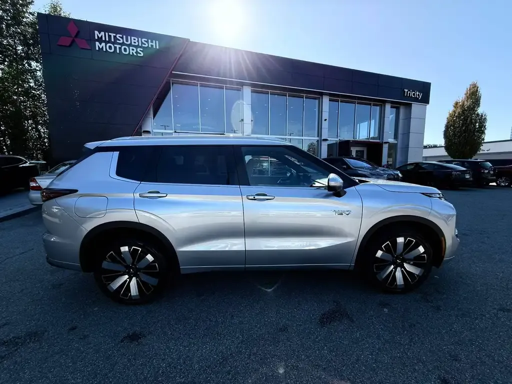 Mitsubishi Outlander 2026 photo 5