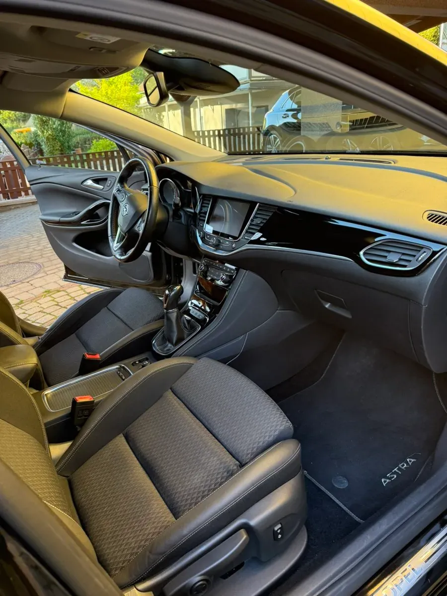 Opel Astra 2017 photo 3