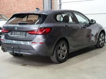 BMW 1 Series 2021 photo 2