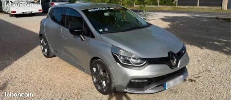 Renault Clio 2016 photo 2