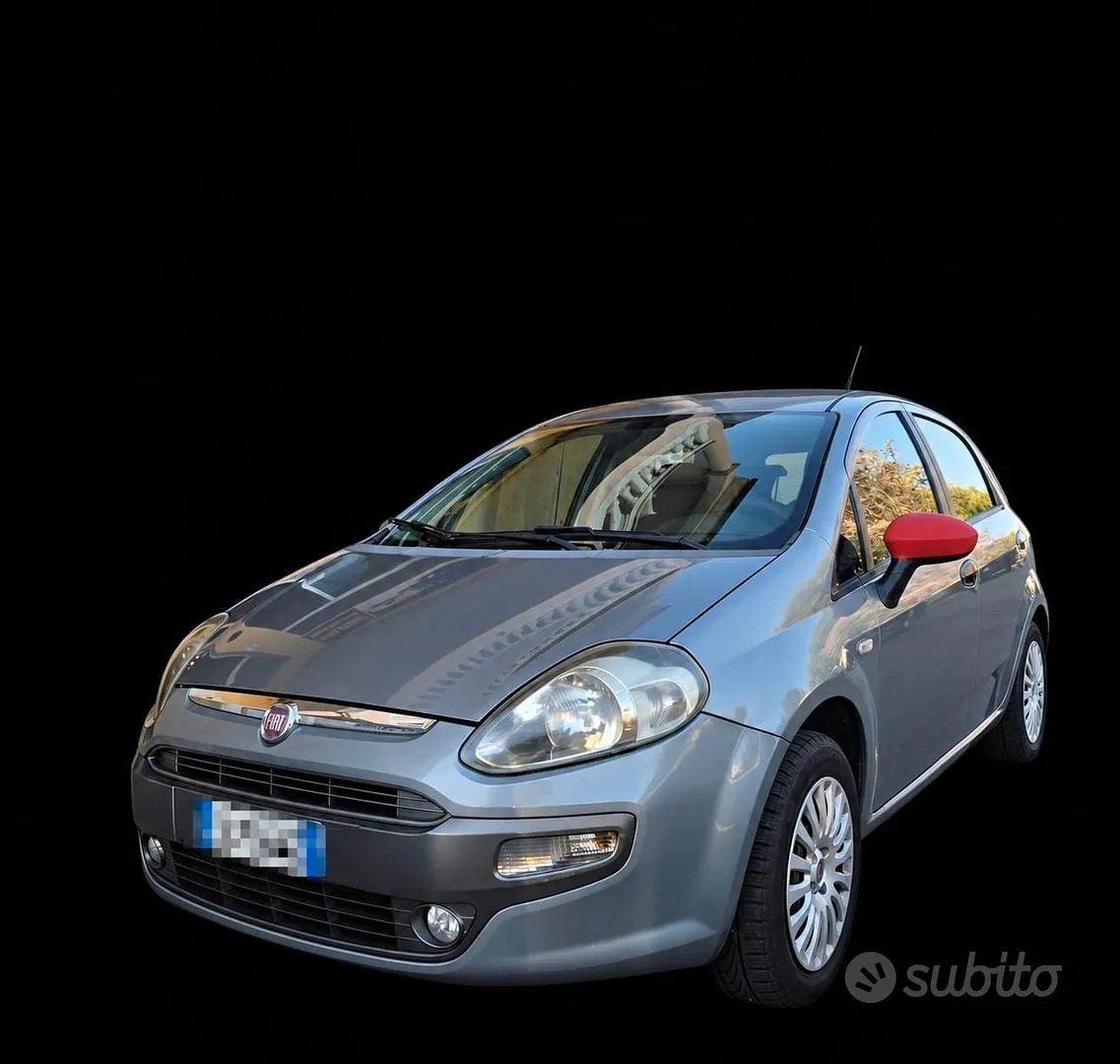 Fiat Grande Punto Evo 2011 photo 2