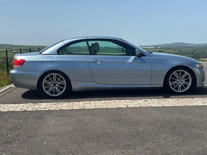 BMW 3 Series 2010 photo 5