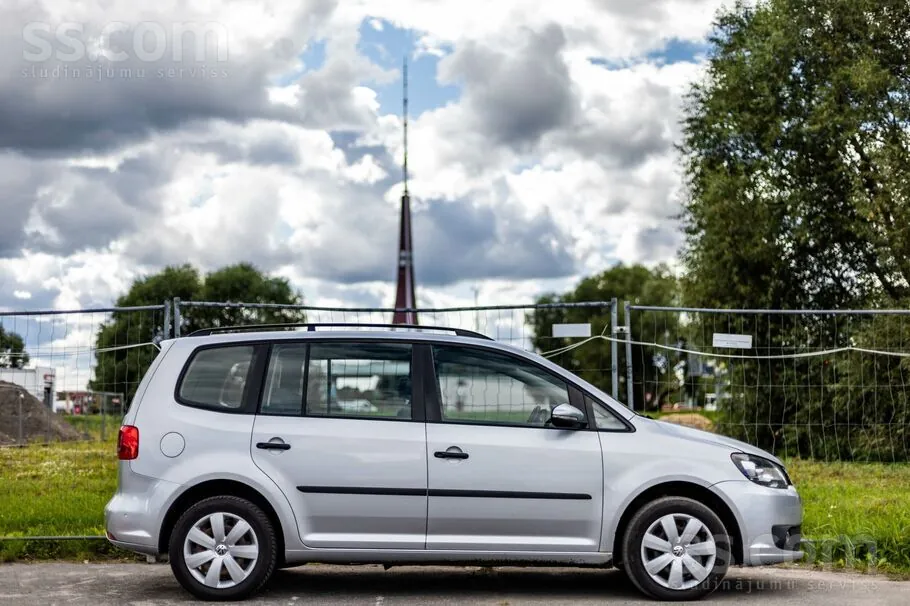 Volkswagen Touran 2013 photo 5