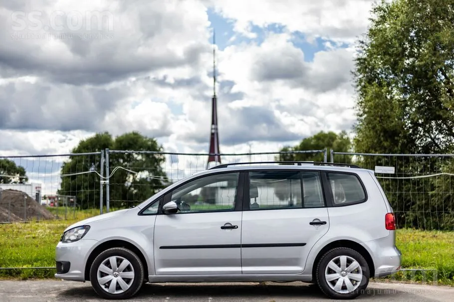 Volkswagen Touran 2013 photo 4