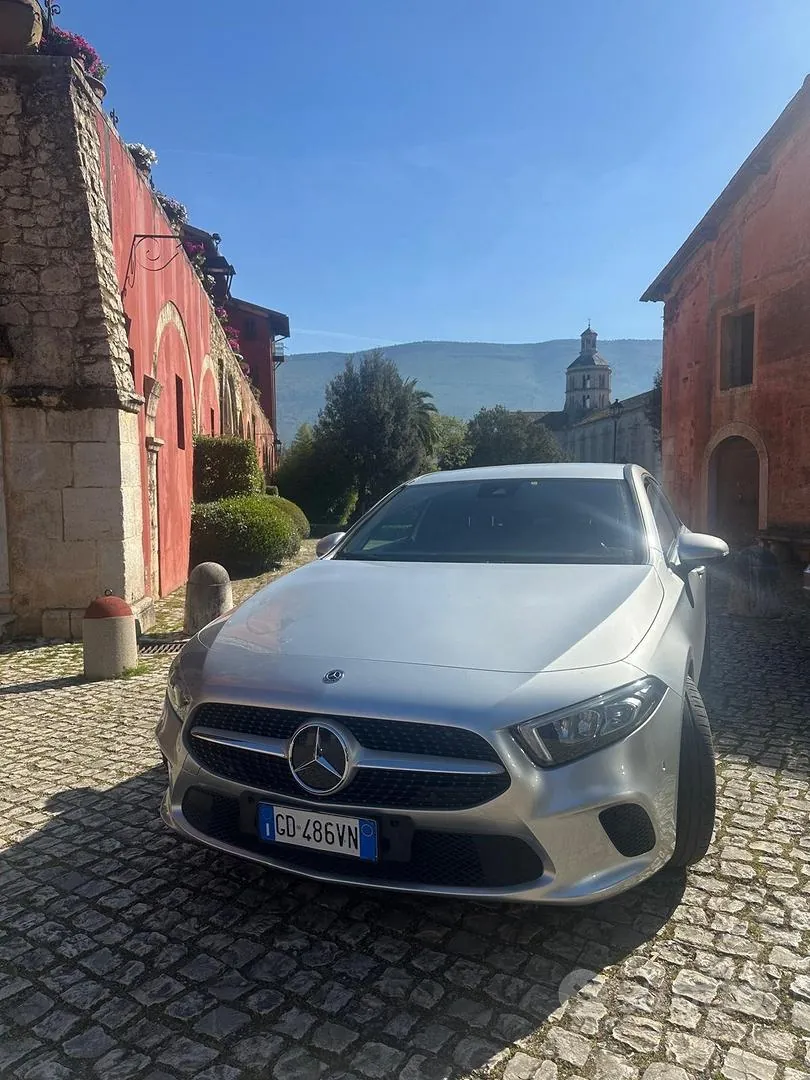 Mercedes-Benz A 180