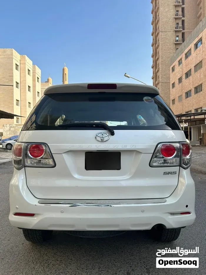 Toyota Fortuner 2015 photo 2