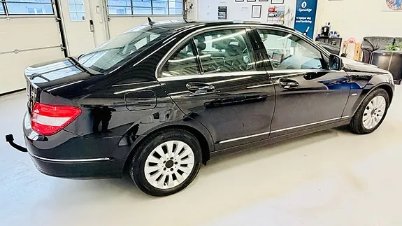 Mercedes-Benz C220 D 2009 photo 4
