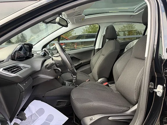 Peugeot 208 2019 photo 5