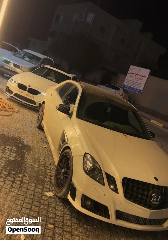 Mercedes-Benz E-Class 2011 photo 4