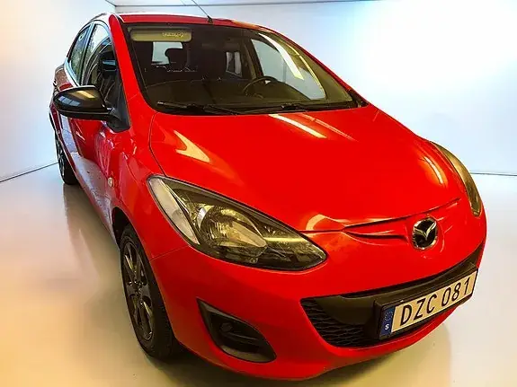 Mazda 2 2014 photo 2